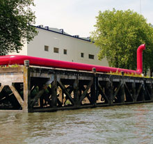 Oeuvre Serpentine rouge de Jimmie Durham